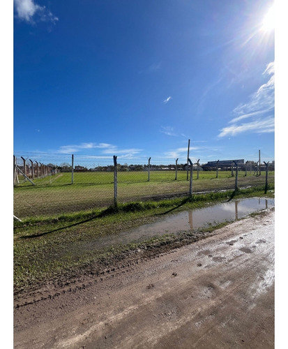 Oportunidad Terreno Frente A La Cancha, Camet Norte