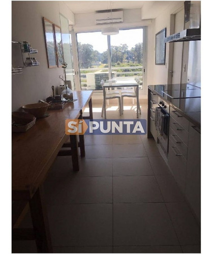 Imagen 18 de 30 de Venta De Apartamento De 3 Dormitorios En Edificio Le Parc Punta Del Este
