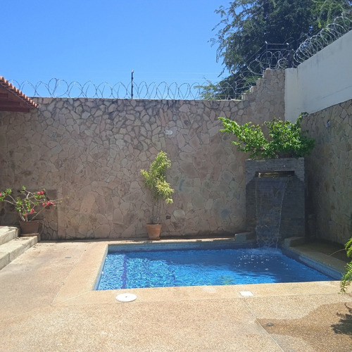 Imagen 10 de 11 de Hermosa Casa Con Piscina En Venta