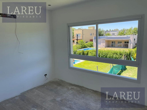 Imagen 14 de 16 de Casa En Venta - Barrio Santa Guadalupe