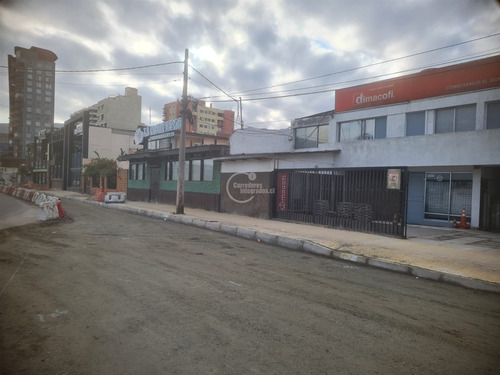 Local Comercial En Arriendo Plena Av Ejercito En Antofagasta