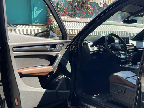 Audi Q5 2.0 L Security