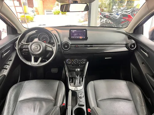 Mazda 2 Touring AT 2020