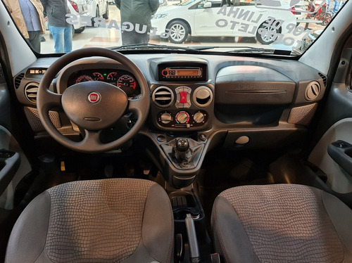 Imagem 16 de 19 de Fiat Doblo 1.8 Mpi Adventure Xingu 8v 2013