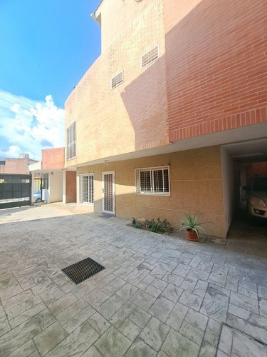 V.larez Vende Town House Res. Posada Del Sol Manantial Vith-008