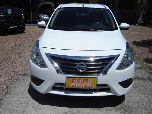 Nissan Versa 1.0 Flex