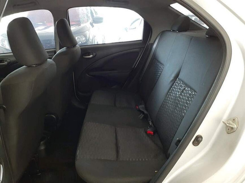 Imagem 10 de 12 de Etios 1.5 Xls Sedan 16v Flex 4p Manual