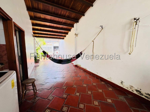 Casa En Venta Urb Quinta Grande, La Morita 1 Turmero 25-19121 Jecg