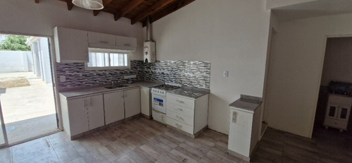 Casa Con Departamento En Venta En Barrio Sarmiento