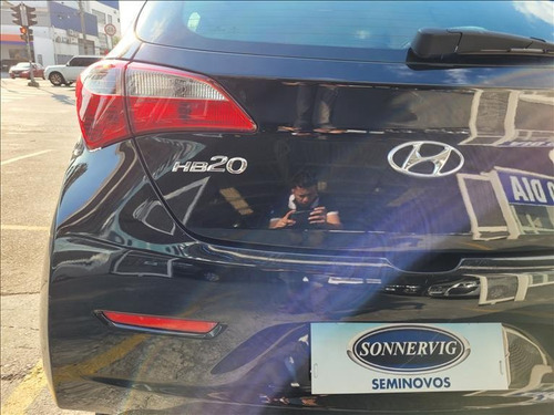 Imagem 4 de 8 de Hyundai Hb20 1.0 Comfort 12v Flex 4p Manual