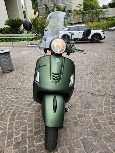 Vespa 300 Gts - Customizada