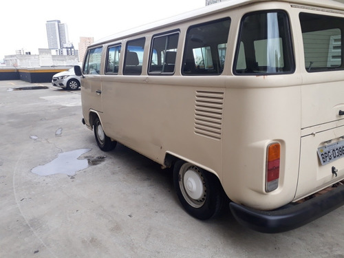 Volkswagen Kombi Luxo
