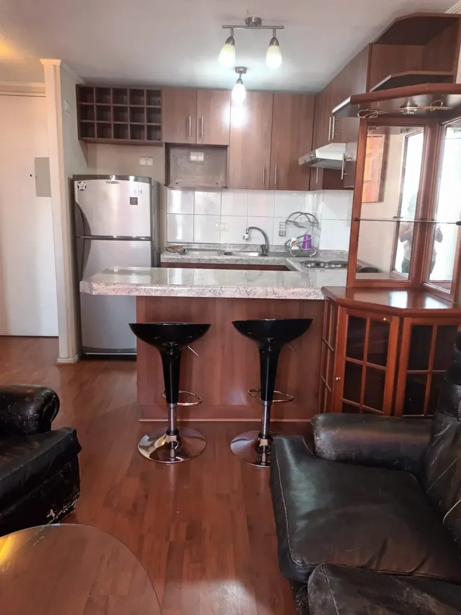 Imagen 5 de 6 de Arriendo Depto Amoblado, Cercano A Metro Y A Supermercado