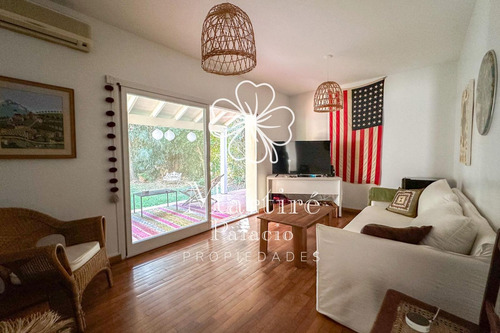Casa En Venta, 5 Habitaciones, Punta Chica Dentro De Barrio Cerrado