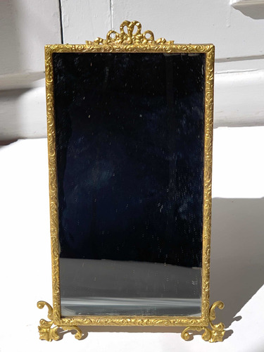 Espejo Antiguo Para Comoda De  Bronce Dorado Y Tapizado