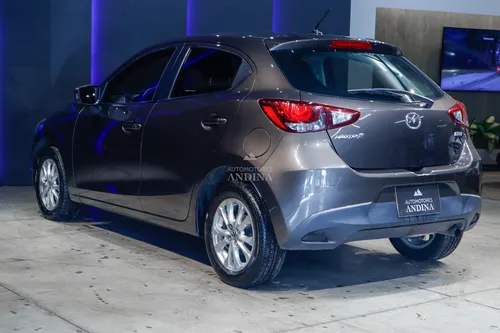 Mazda 2 Touring 1.5