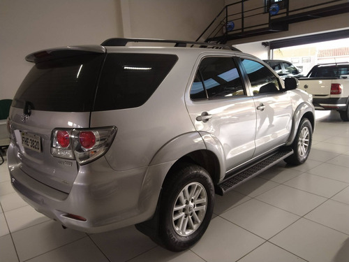 Imagem 13 de 15 de Toyota Hilux Sw4 2.7 Sr 4x2 16v Flex 4p Automático