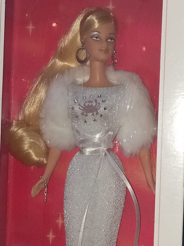 Imagem 2 de 5 de Barbie Cancer Signos Collector Branca Loira Zodiaco