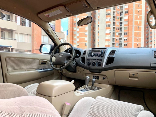 Toyota Fortuner 2700cc At 4x4