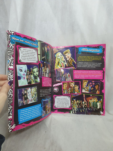 Álbum Monster High - Especial Festa De Arrepiar (Usado)