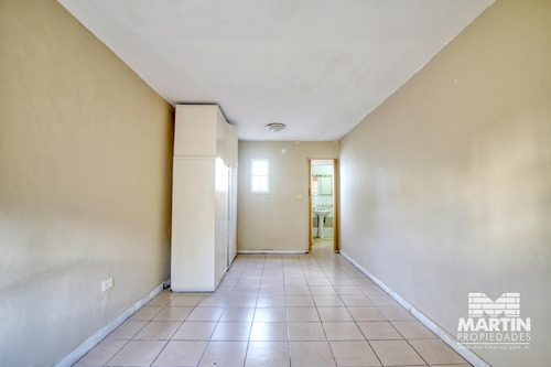 Casa Ph 3 Dptos De 2 Ambientes Cada Uno, Excelente Ubicacion 4 Cuadras De Av.