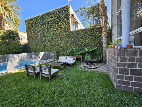 Espectacular Casa En Barrio Semi Privado