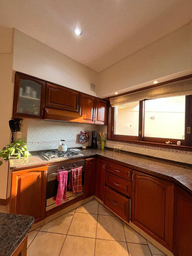 Casa En Inmejorable Zona!!