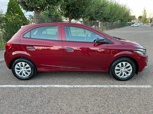 Imagen 4 de 12 de Chevrolet Onix 1.4 Lt L/17 2018