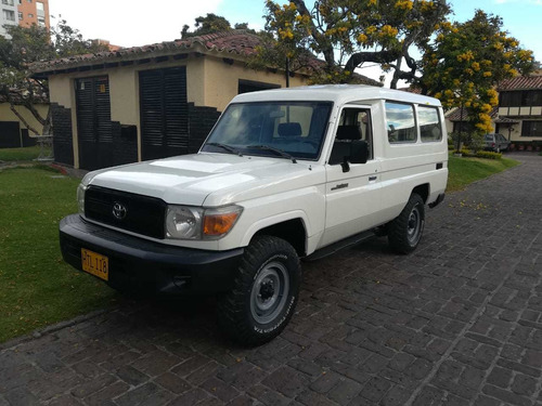 Toyota Land Cruiser 2017 4x4