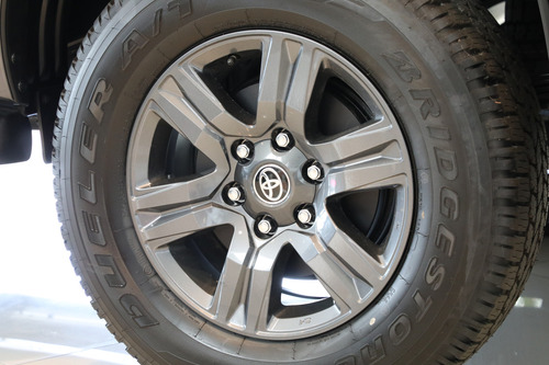 Toyota Hilux Pick-up 2.8 Cd Srv 204cv 4x4 At