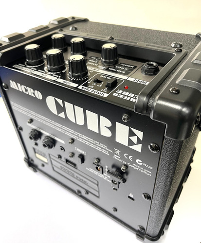 Amplificador Roland Micro Cube Para Guitarra De 2w Preto (Usado)