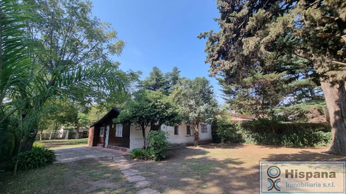 Retasada!! Casa En Venta, En Del Viso, Barrio Los Jazmines, Sobre La Calle Necochea Esquina Florida.