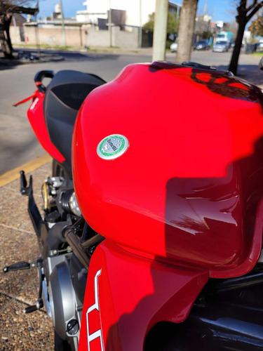 Imagen 11 de 15 de Benelli Tnt300
