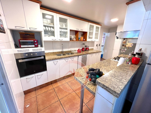 Imagen 8 de 24 de Impecable Y Remodelada Casa Con Pisicina Temperada