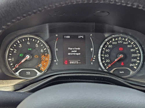 Jeep Renegade RENEGADE SPORT LX 4X2 MT 1.8
