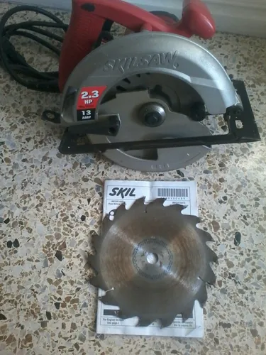 Sierra Circular Skilsaw . 2.3 Hp (Usado)