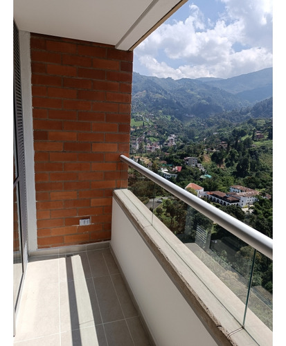 Apartamento En Venta En Sabaneta - Loma De San Jose