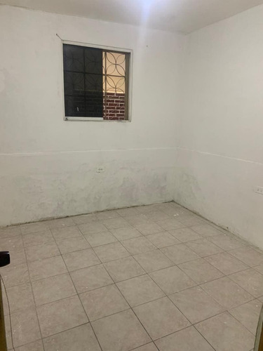 Imagen 16 de 21 de Se Alquila Anexo 85m2 3h/2b Catia