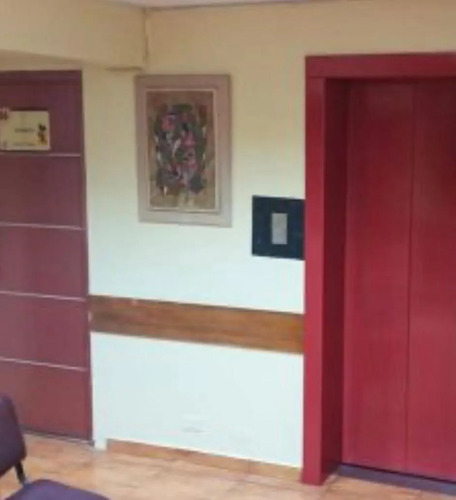 Arriendo Box En Centro Medico  22m2  Santiago Centro