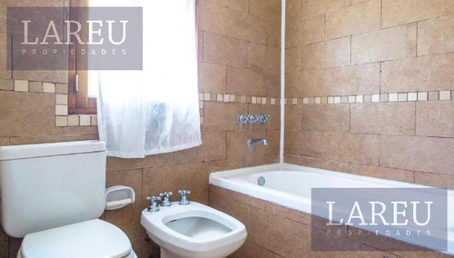 Casa En Venta Con Renta - Barrio Boulevares