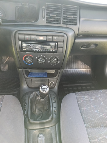 Chevrolet Vectra 2000 2.2 Gl 4p