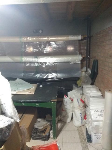 El Bolson , Venta De Fondo De Comercio Rubro Descartables , Envases Y Embalajes,excelente Ubicación. Valor Usd 69.000