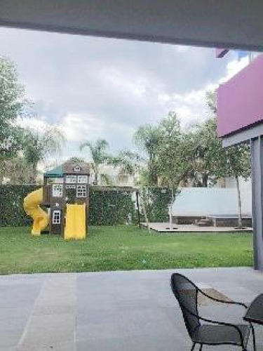 Imagen 20 de 30 de Residencia Con Alberca Propia En Privada En Juriquilla