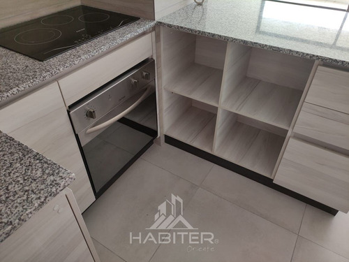 Departamento En Venta De 2 Dorm. En Santiago