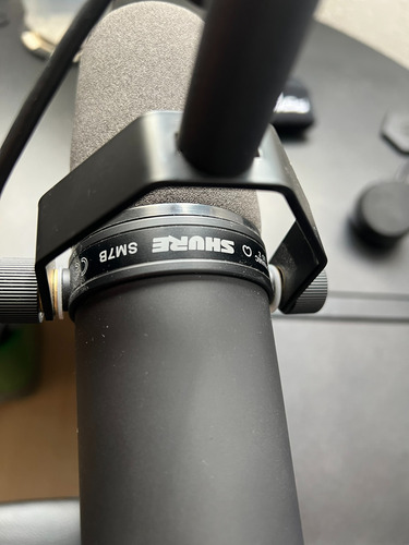 Micrófono Shure Sm7b, Negro 3 Meses De Uso. Negro (Usado)