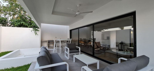 Casa En Venta En Merida, Oasis Cholul, Privada Con Amenidades, Mod 225