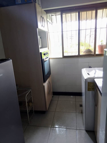 En Venta Apartamento La Urbina Uribe