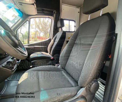 Mercedes-Benz Sprinter 5 pasajeros