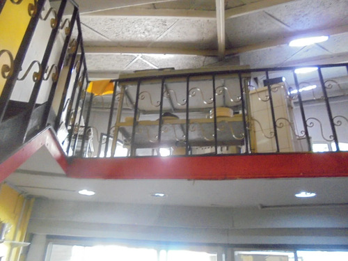 Local Comercial En Recoleta, Dardignac 567 De 40 Metros