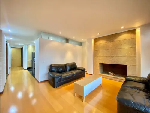 Chico Reservado, Apto Duplex Con Excelentes Acabados